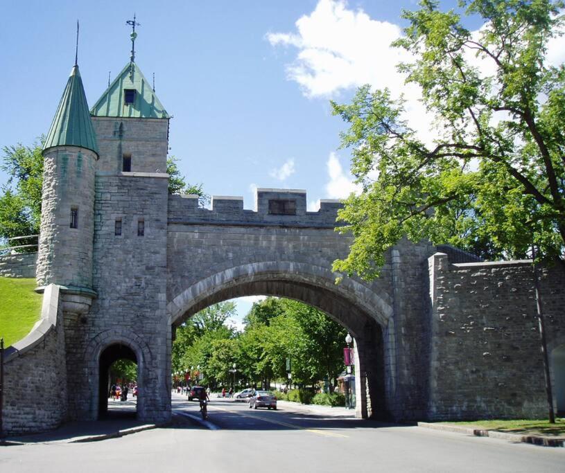 Initial / Medzi / Centre-Ville De Quebec Exterior photo